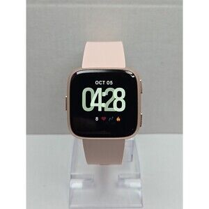 Fitbit Versa FB504 Smartwatch Fitness Heart Rate Bluetooth Activity W/ Charger